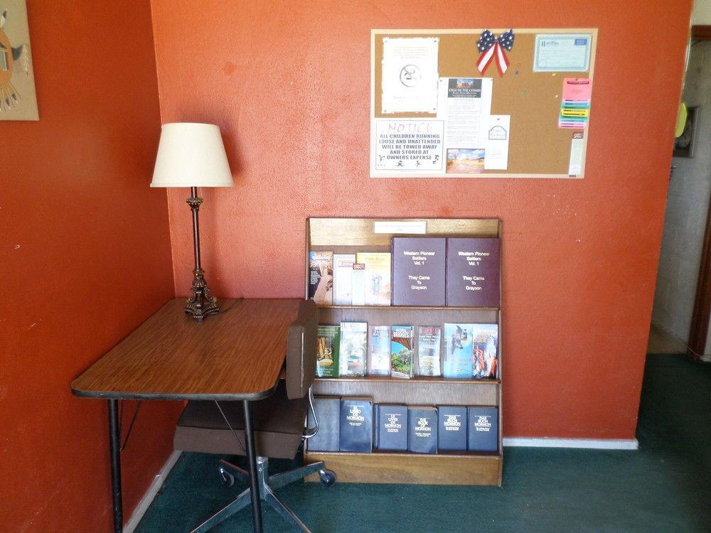 Cliff Palace Motel Blanding Esterno foto