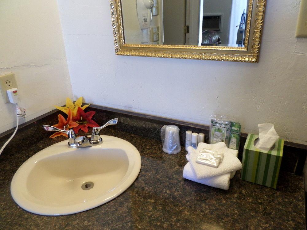 Cliff Palace Motel Blanding Esterno foto