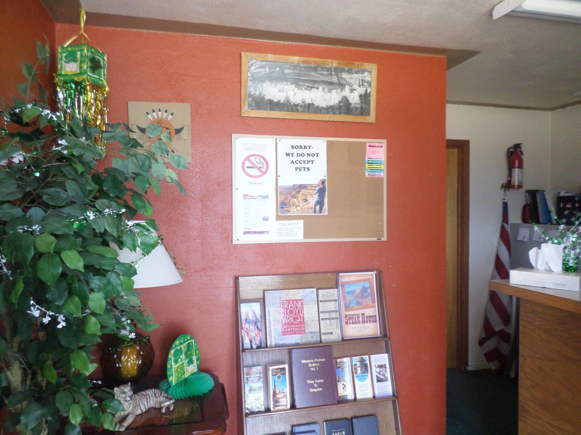Cliff Palace Motel Blanding Esterno foto