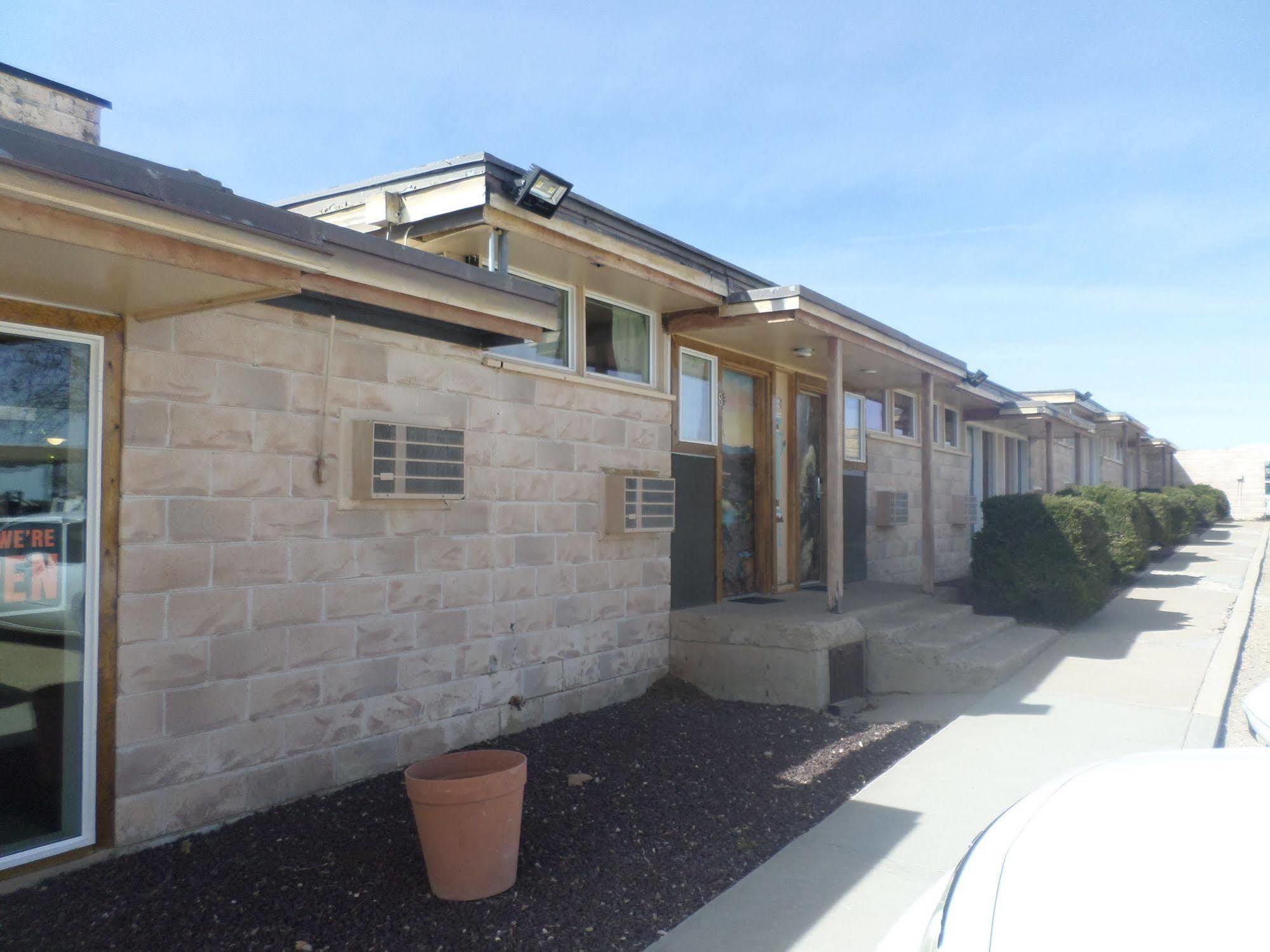 Cliff Palace Motel Blanding Esterno foto