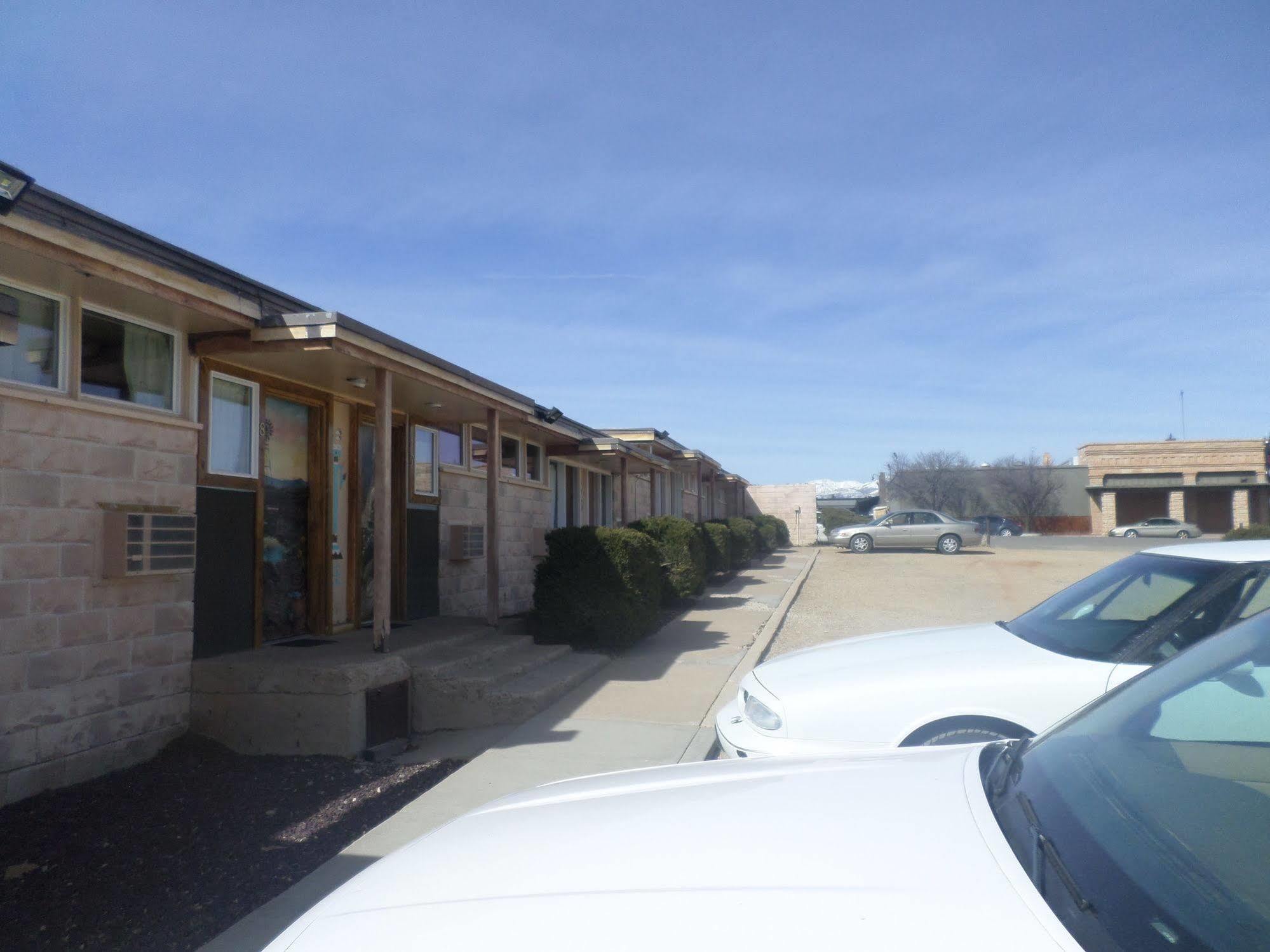 Cliff Palace Motel Blanding Esterno foto